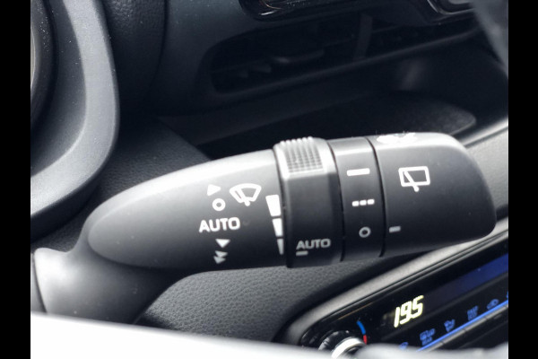 Toyota Yaris 1.5 Hybrid Dynamic | Lichtmetalen velgen, Apple CarPlay/Android auto, LED, Parkeercamera, Adaptive cruise control