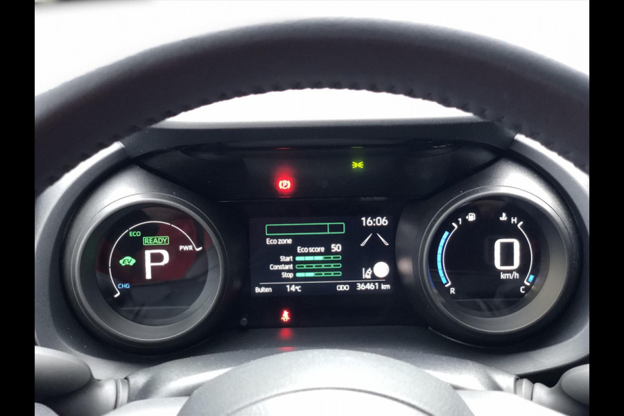 Toyota Yaris 1.5 Hybrid Dynamic | Lichtmetalen velgen, Apple CarPlay/Android auto, LED, Parkeercamera, Adaptive cruise control