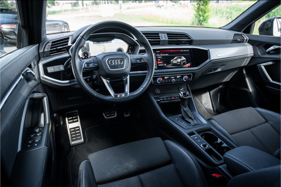 Audi Q3 Sportback 45 TFSI e Advanced Edition ** Keyless ** Camera ** Audi Design Selection