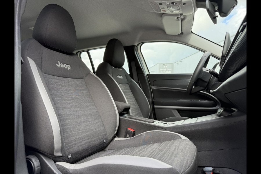 Jeep Avenger Longitude 54 kWh | Navi | Carplay | Stoelverwarming |