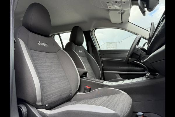 Jeep Avenger Longitude 54 kWh | Navi | Carplay | Stoelverwarming |