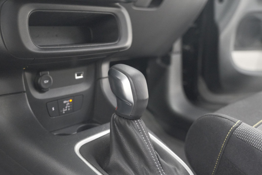 Citroën C3 PureTech 110 EAT6 Max | Apple Carplay | Parkeersensoren | Climate Control | 16 Inch Lichtmetalen Velgen