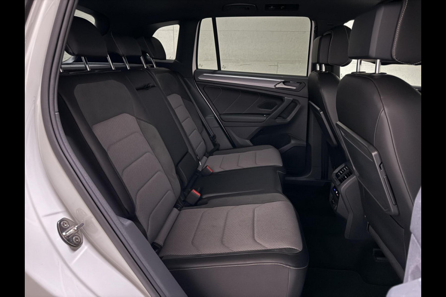 Volkswagen Tiguan 1.5 TSI R-Line Black Edition Pano Virtual Trekh. NAP