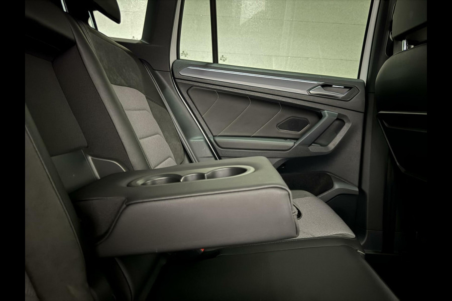 Volkswagen Tiguan 1.5 TSI R-Line Black Edition Pano Virtual Trekh. NAP