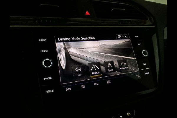 Volkswagen Tiguan 1.5 TSI R-Line Black Edition Pano Virtual Trekh. NAP