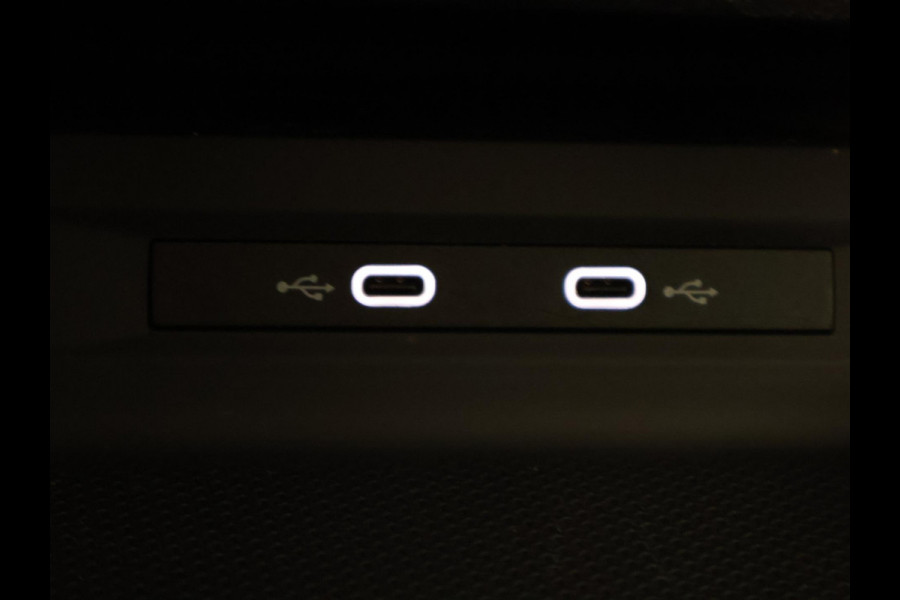Seat Leon Sportstourer 1.5 eTSI FR Automaat | 1e eigenaar | Navigatie | Lichtmetalen velgen |