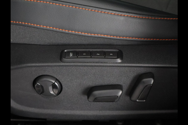 Seat Leon Sportstourer 1.5 eTSI FR Automaat | 1e eigenaar | Navigatie | Lichtmetalen velgen |