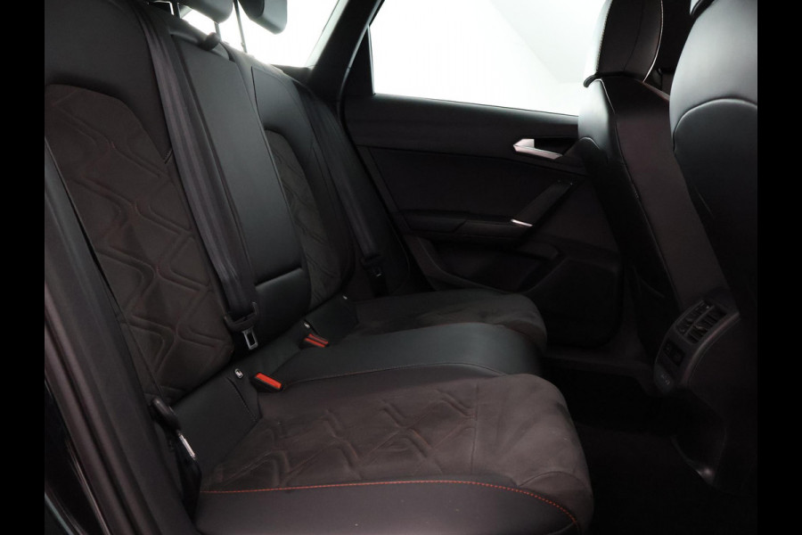 Seat Leon Sportstourer 1.5 eTSI FR Automaat | 1e eigenaar | Navigatie | Lichtmetalen velgen |