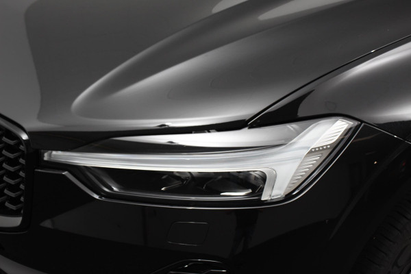 Volvo XC60 2.0 T6 Plug-in hybrid AWD Plus Dark Volvo XC60 2.0 Recharge T6 AWD Plus Dark | Nieuw! | Leder | Navigatie | Google | Harman Kardon | Panorama dak | Lichtmetalen Velgen 19" | Dab | Stoelverwarming | Camera | Led
