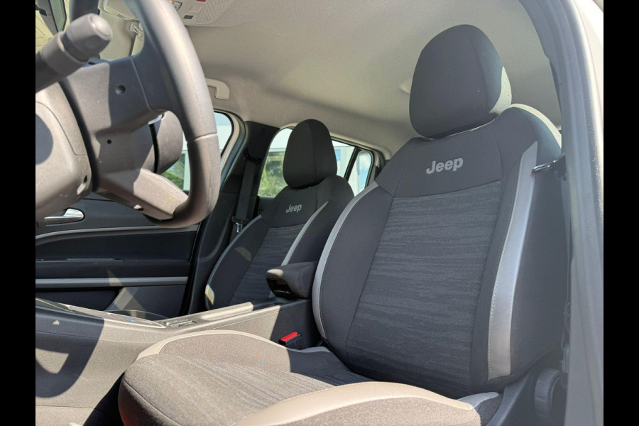 Jeep Avenger Longitude 54 kWh | Navi | Carplay | Stoelverwarming |