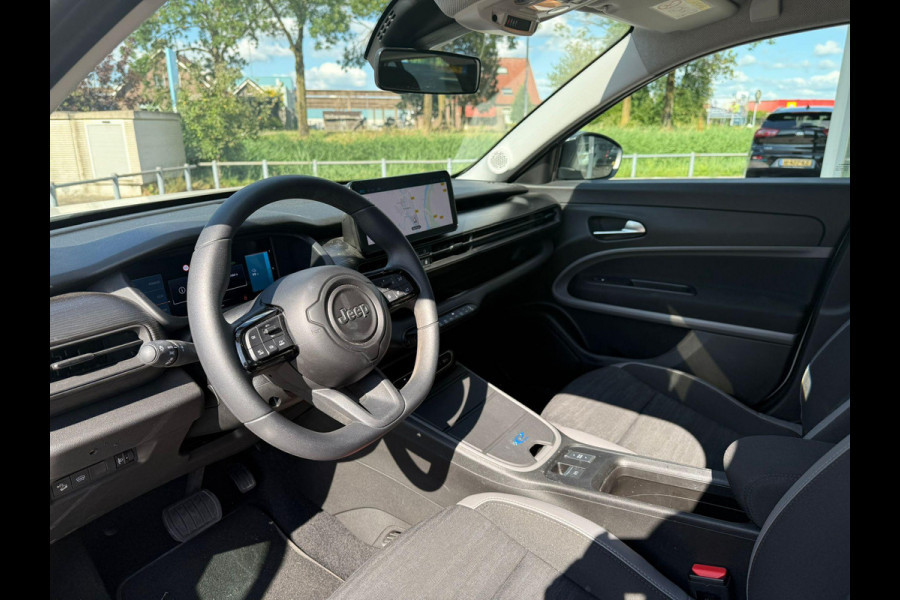 Jeep Avenger Longitude 54 kWh | Navi | Carplay | Stoelverwarming |