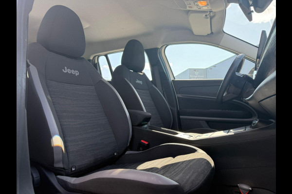 Jeep Avenger Longitude 54 kWh | Navi | Carplay | Stoelverwarming |