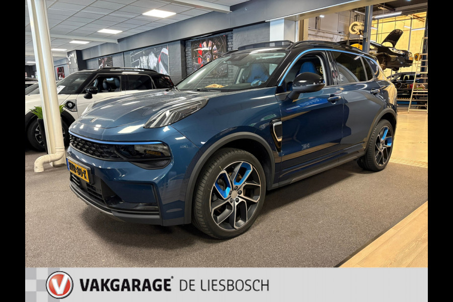 Lynk & Co 01 1.5 / pano / 360 camera / model 2023 / Infinity / navi / stoelverwarming