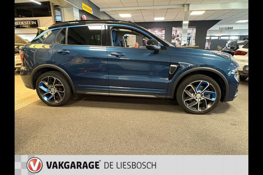 Lynk & Co 01 1.5 / pano / 360 camera / model 2023 / Infinity / navi / stoelverwarming