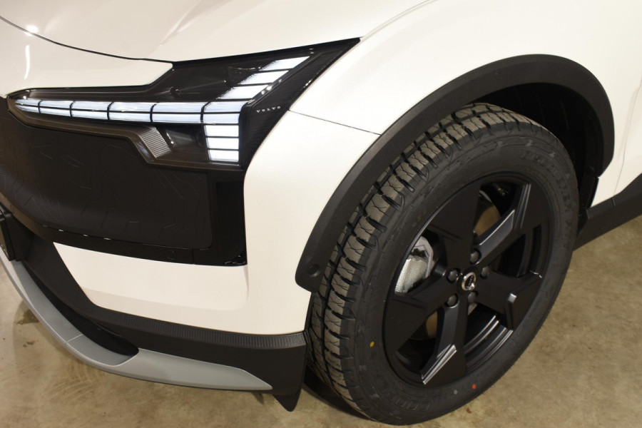 Volvo EX30 Cross Country Twin Motor Performance Ultra 69 kWh / Extra getint glas / Cross Country Experience-Pakket