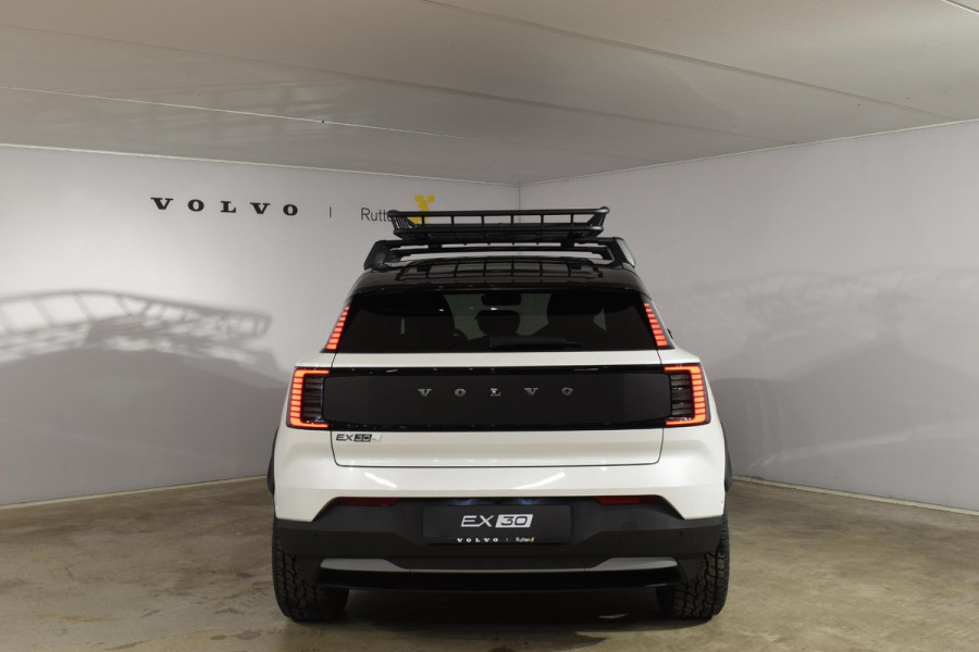 Volvo EX30 Cross Country Twin Motor Performance Ultra 69 kWh / Extra getint glas / Cross Country Experience-Pakket