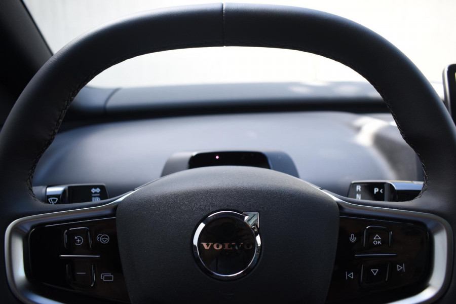 Volvo EX30 Cross Country Twin Motor Performance Ultra 69 kWh / Extra getint glas / Cross Country Experience-Pakket