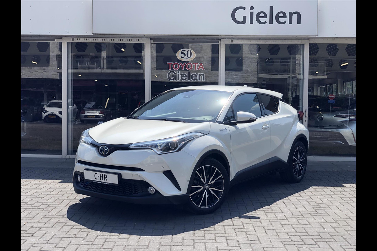 Toyota C-HR 1.8 Hybrid Executive | Trekhaak, Dodehoekherkenning, Navigatie, Parkeersensoren, Stoel + Stuurverwarming Toyota C-HR 1.8 Hybrid Executive | Trekhaak, Dodehoekherkenning, Navigatie, Parkeersensoren, Stoel + Stuurverwarming