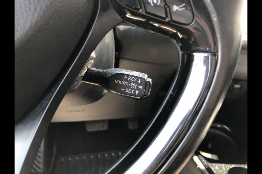 Toyota C-HR 1.8 Hybrid Executive | Trekhaak, Dodehoekherkenning, Navigatie, Parkeersensoren, Stoel + Stuurverwarming