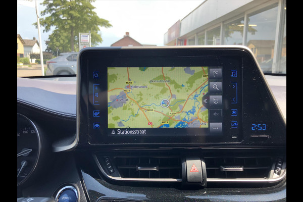 Toyota C-HR 1.8 Hybrid Executive | Trekhaak, Dodehoekherkenning, Navigatie, Parkeersensoren, Stoel + Stuurverwarming