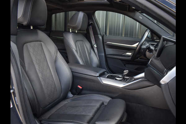 BMW i4 M50 High Executive 84 kWh | M-SPORT | SCHUIF -\- KANTELDAK | HARMAN KARDON | ELEKTR. VERST. STOELEN | STOEL- VERWARMING EN KOELI
