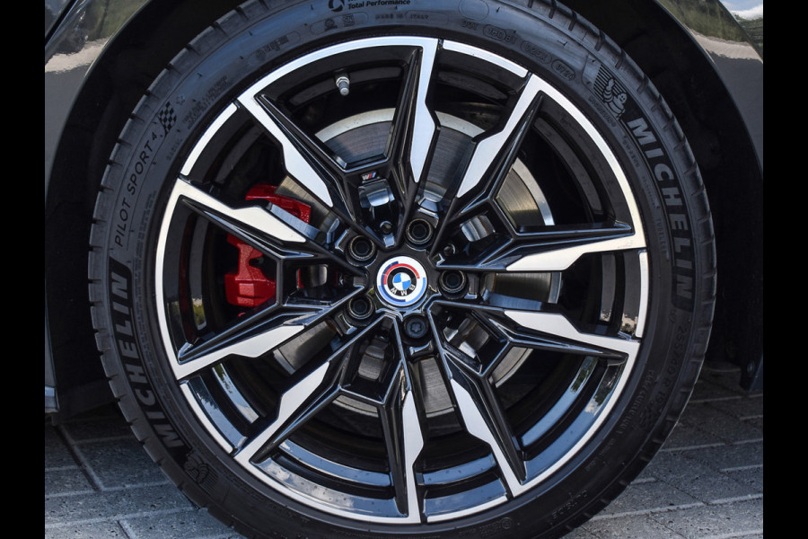 BMW i4 M50 High Executive 84 kWh | M-SPORT | SCHUIF -\- KANTELDAK | HARMAN KARDON | ELEKTR. VERST. STOELEN | STOEL- VERWARMING EN KOELI