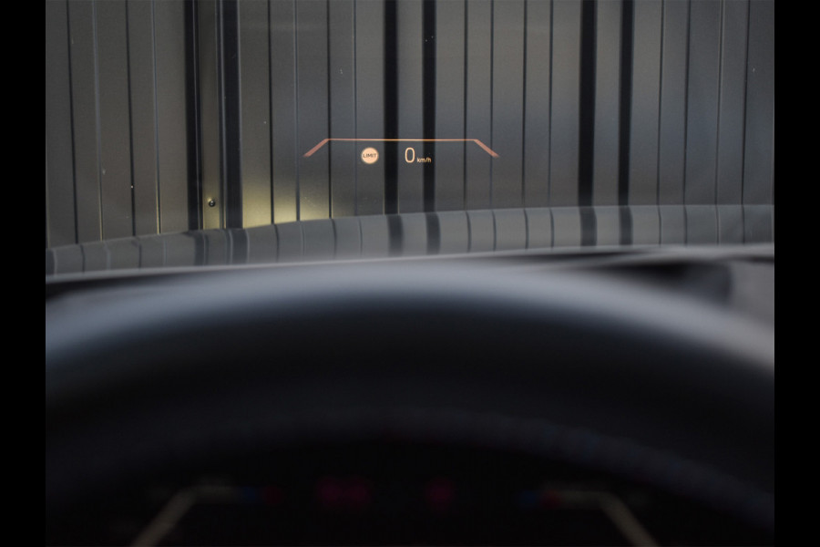 BMW i4 M50 High Executive 84 kWh | M-SPORT | SCHUIF -\- KANTELDAK | HARMAN KARDON | ELEKTR. VERST. STOELEN | STOEL- VERWARMING EN KOELI