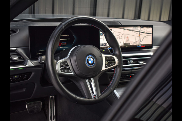 BMW i4 M50 High Executive 84 kWh | M-SPORT | SCHUIF -\- KANTELDAK | HARMAN KARDON | ELEKTR. VERST. STOELEN | STOEL- VERWARMING EN KOELI