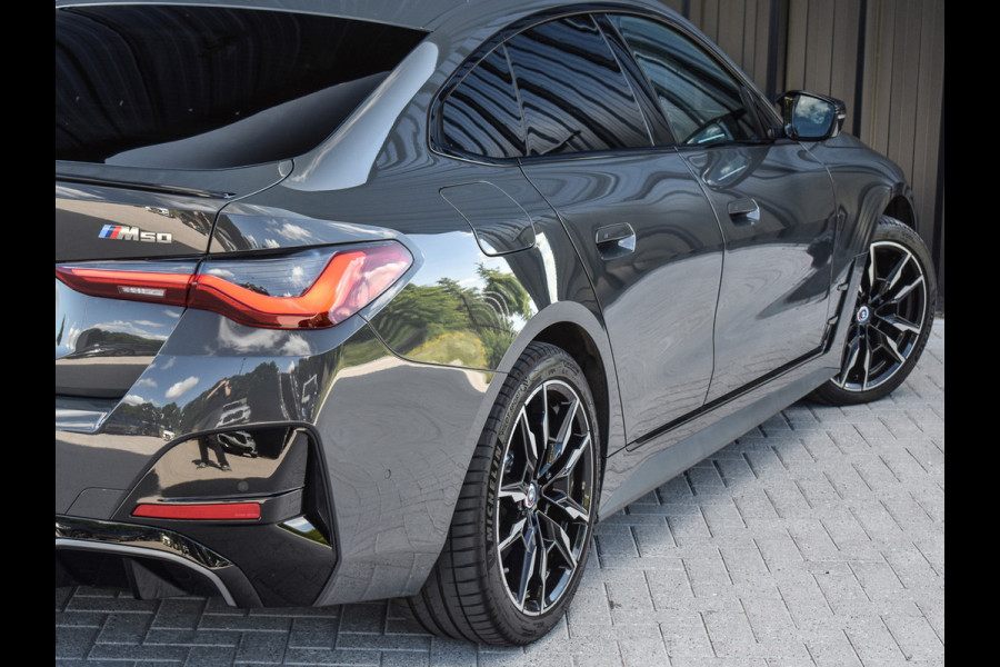 BMW i4 M50 High Executive 84 kWh | M-SPORT | SCHUIF -\- KANTELDAK | HARMAN KARDON | ELEKTR. VERST. STOELEN | STOEL- VERWARMING EN KOELI