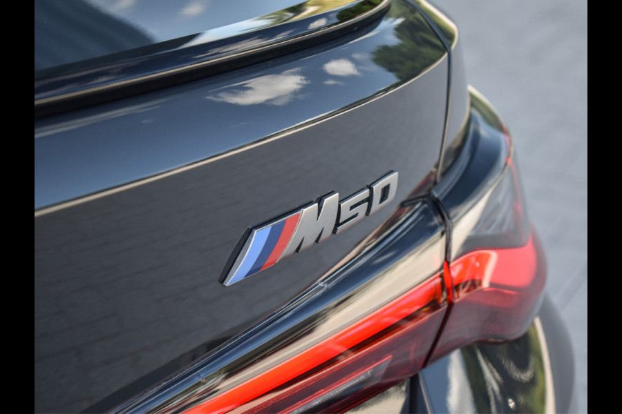 BMW i4 M50 High Executive 84 kWh | M-SPORT | SCHUIF -\- KANTELDAK | HARMAN KARDON | ELEKTR. VERST. STOELEN | STOEL- VERWARMING EN KOELI