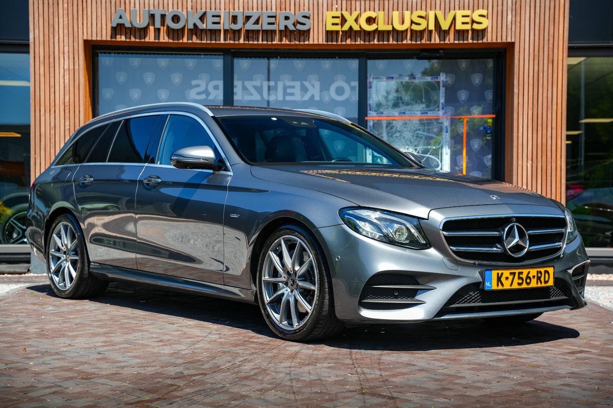 Mercedes-Benz E-Klasse Estate 220 d Sport Edition AMG Widescreen 360 Camera Trekhaak Ambient Leer Mercedes-Benz E-Klasse Estate 220 d Sport Edition AMG Widescreen 360 Camera Trekhaak Ambient Leer