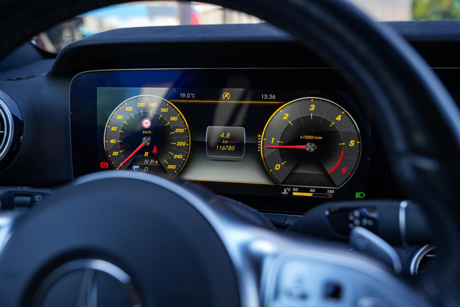 Mercedes-Benz E-Klasse Estate 220 d Sport Edition AMG Widescreen 360 Camera Trekhaak Ambient Leer