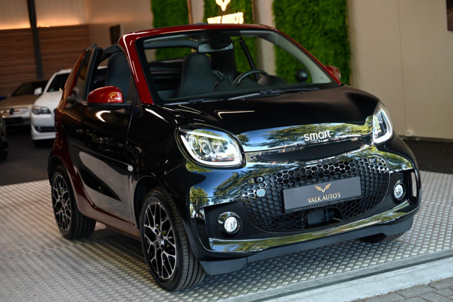 Smart Fortwo cabrio EQ Comfort PLUS 18 kWh Facelift - Leer - Stoelverwarming - Achteruitrijcamera - Cruise Control -