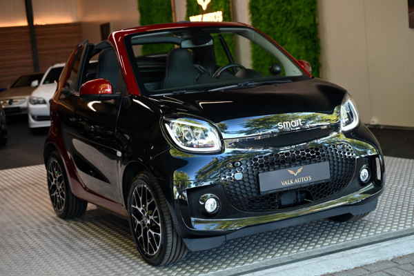 Smart Fortwo cabrio EQ Comfort PLUS 18 kWh Facelift - Leer - Stoelverwarming - Achteruitrijcamera - Cruise Control -