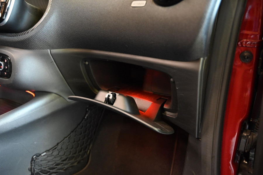 Smart Fortwo cabrio EQ Comfort PLUS 18 kWh Facelift - Leer - Stoelverwarming - Achteruitrijcamera - Cruise Control -