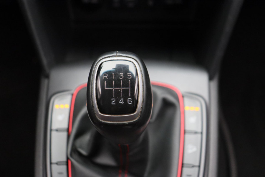 Hyundai Kona 1.0T Premium Apple/Carplay Leder Camera Navigatie
