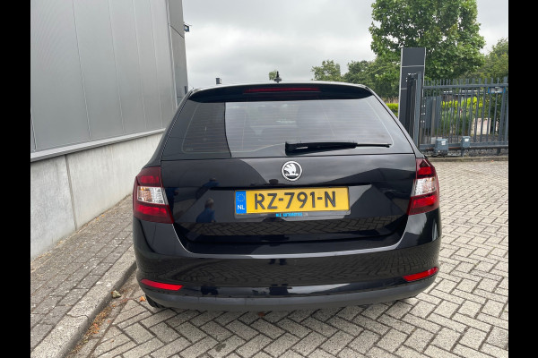 Škoda Rapid Spaceback 1.0 TSI Greentech Clever / Navigatie / Stoelverwarming