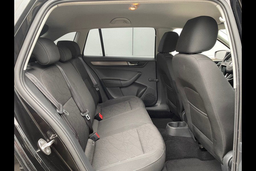 Škoda Rapid Spaceback 1.0 TSI Greentech Clever / Navigatie / Stoelverwarming