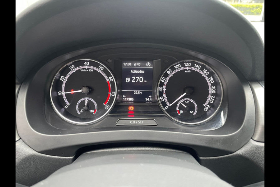 Škoda Rapid Spaceback 1.0 TSI Greentech Clever / Navigatie / Stoelverwarming