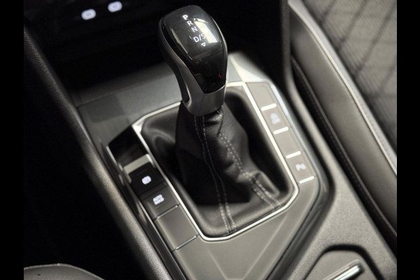 Volkswagen Tiguan 1.5 TSI R-Line | Pano | Camera | Sfeerverlichting | Stoel-/stuurverwarming | Trekhaak | DAB