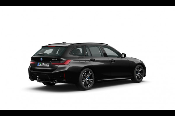 BMW 3 Serie Touring 330e xDrive M-Sport - LCI 2 - Pano - Driving Ass Prof - Trekhaak