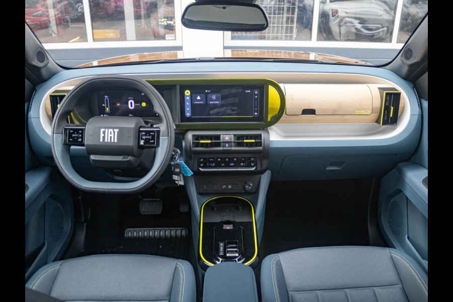 Fiat Grande Panda La Prima 44 kWh | Uit voorraad leverbaar | Clima | Cruise | Camera | Apple Carplay | 17" | Navi