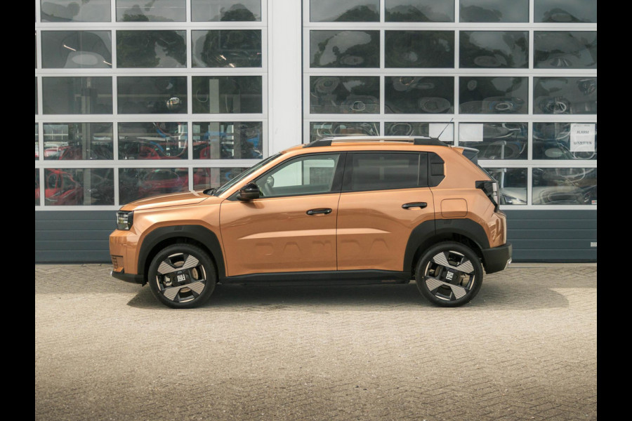Fiat Grande Panda La Prima 44 kWh | Uit voorraad leverbaar | Clima | Cruise | Camera | Apple Carplay | 17" | Navi
