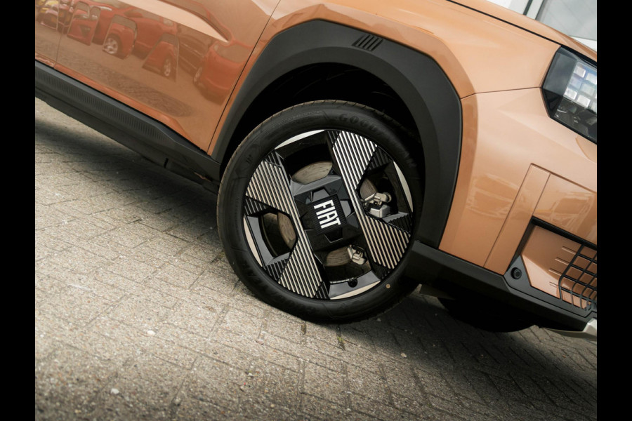 Fiat Grande Panda La Prima 44 kWh | Uit voorraad leverbaar | Clima | Cruise | Camera | Apple Carplay | 17" | Navi