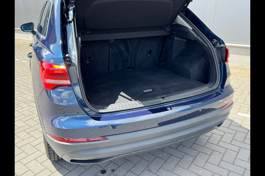 Audi Q3 35 TFSI * Sideass. * PDC v+a * Visueel Cockpit *