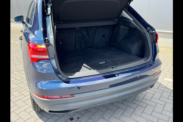 Audi Q3 35 TFSI * Sideass. * PDC v+a * Visueel Cockpit *