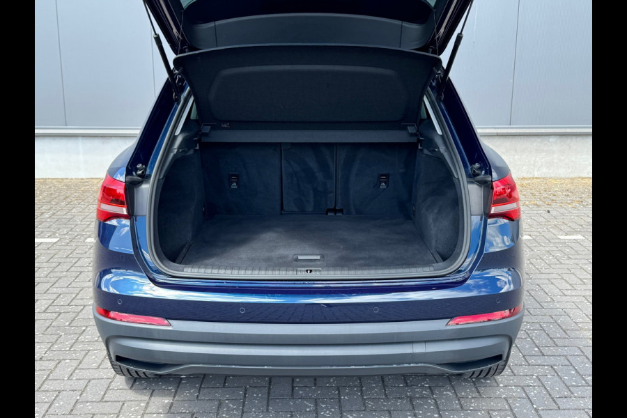 Audi Q3 35 TFSI * Sideass. * PDC v+a * Visueel Cockpit *