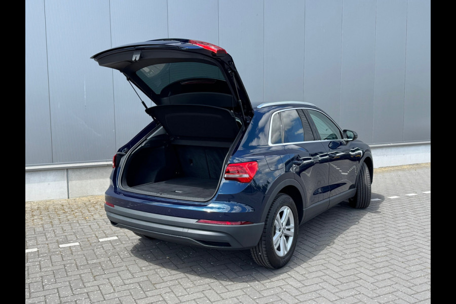 Audi Q3 35 TFSI * Sideass. * PDC v+a * Visueel Cockpit *