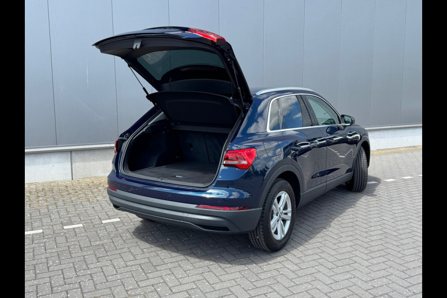 Audi Q3 35 TFSI * Sideass. * PDC v+a * Visueel Cockpit *
