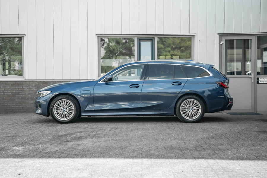 BMW 3 Serie Touring 320e Business Edition Plus | Sportstoelen Leder